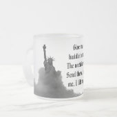 HQ mattierte Tasse Freiheitsstatue aus Nebel (Vorderseite Links)