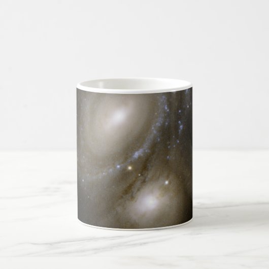 Hubble-Interagierende Galaxie AM 0500-620 Kaffeetasse (Mittel)
