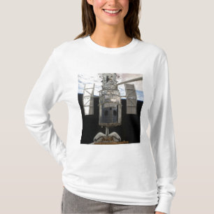 Hubble Weltraumteleskop in Atlantis-Laderaum T-Shirt