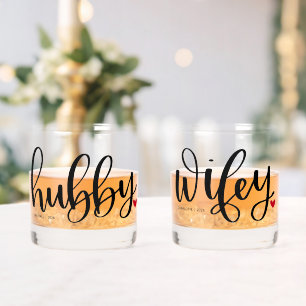 Hubby Wifey Couple Typografie Design Custom Whiskyglas