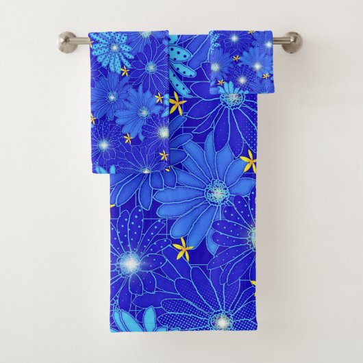Hübsch Blue Daisy Muster Badhandtuch Set (Insitu)
