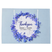 Hübsch Blue Hydrangeas Script Wedding Vielen Dank Große Geschenktüte (Rückseite)