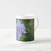Hübsch Blue Iris Knochen China Tasse (Vorderseite Rechts)