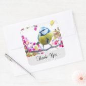 Hübsch Blue & Yellow Bird auf einer Zweigstelle Vi Quadratischer Aufkleber (Umschlag)