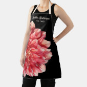 Hübsch Coral Red Dahlia Store Name Datum auf schwa Schürze (InSitu)