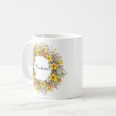Hübsch Gelbe Wildblumen Kranz Individuelle Name Kaffeetasse (Vorderseite Links)