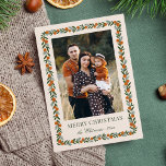 Hübsch gestrichene Citrus Rahmen Weihnachtsfeierta Feiertagskarte<br><div class="desc">Mit dieser eleganten Weihnachtskarte senden Sie Ihren Freunden und Ihrer Familie stilvolle und schöne Urlaubssegmente. Es verfügt über einen handbemalten Zitrusrahmen,  der Orangen,  Blätter und Kiefernspieße enthält. Auf der Rückseite befinden sich weitere Vorlagen zur weiteren Personalisierung. Die Hintergrundfarben in weißem und dunkelolivgrün können auf Wunsch angepasst werden.</div>