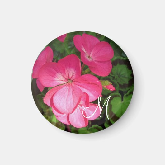 Hübsch Girl Pink Geranium Foto Monogram Magnet (Vorne)