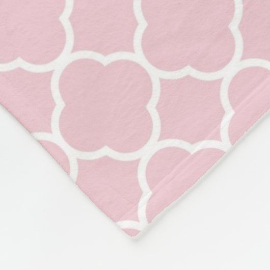 Hübsch in der rosa Gewohnheit Fleecedecke (Ecke)