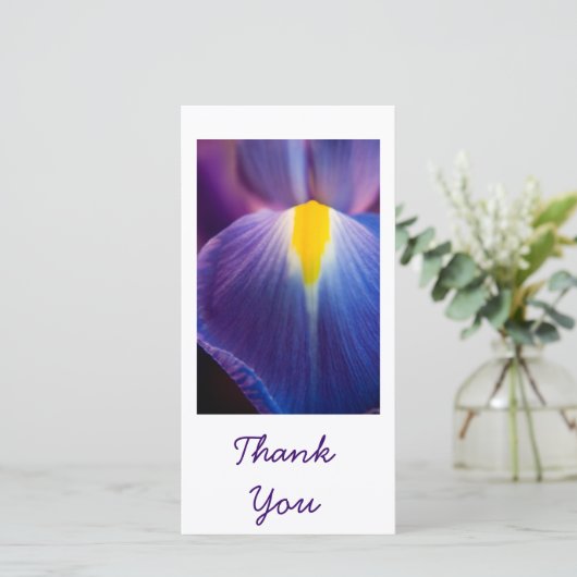 Hübsch in Lila Iris Dankeschön-Karten Dankeskarte (Stehend Vorderseite)