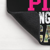 Hübsch in rosa gefährlich bei der Jagd auf Camoufl Mousepad (Ecke)