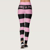 Hübsch in rosa Leggings (Rückseite)
