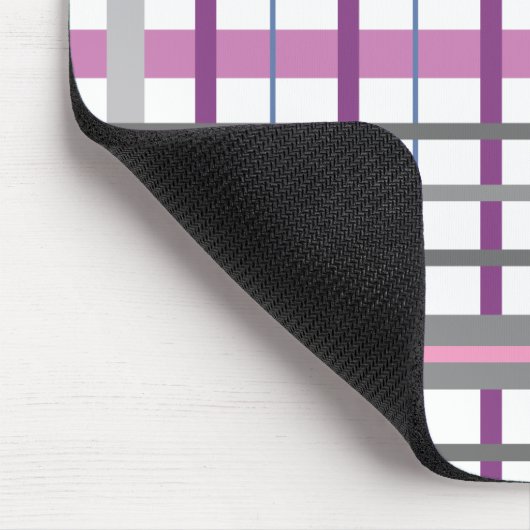 Hübsch in Rosa und Grau Kariert Mousepad (Ecke)