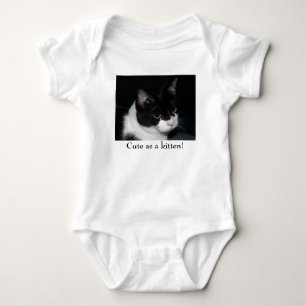 Hübsch Kitty Säugling Strampler