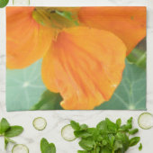 Hübsch Orange Nasturtium Blume Handtuch (Gefaltet)