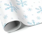 Hübsch Pastel Blue Christmas Snowflake Geschenkpapier (Rolleneckpunkt)