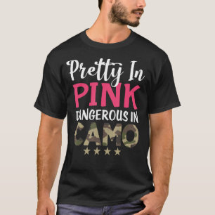 Hübsch rosa gefährlich bei der Jagd auf Mädchen T-Shirt