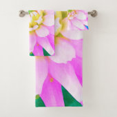 Hübsch rosa, weiß und gelb Kaktus Dahlia Macro Badhandtuch Set (Insitu)