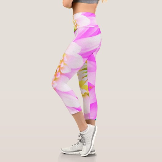 Hübsch rosa, weiß und gelb Kaktus Dahlia Macro Capri Leggings (Links)