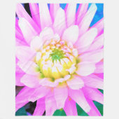 Hübsch rosa, weiß und gelb Kaktus Dahlia Macro Fleecedecke (Vorderseite)