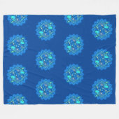 Hübsch und farbenfroh Mandala/Kaleidoskop KOI 1 Fleecedecke (Vorderseite (Horizontal))