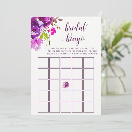 Hübsch-violette Blumen | Brautparty Bingo Game Einladung (Stehend Vorderseite)