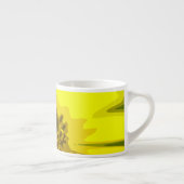 Hübsche Abstrakte Vivid Yellow Daisy Blume Espressotasse (Rechts)