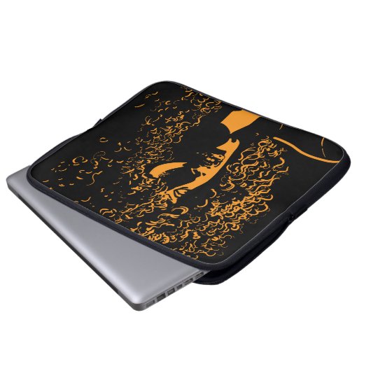 Hübsche Afrikanerin mit afro-haargeschmücktem Port Laptopschutzhülle (Vorne Knopf)