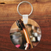 Hübsche akustische Gitarre Schlüsselanhänger (Vorderseite)