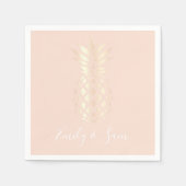 Hübsche Ananas aus Kupfer, Rose aus Gold und Rosa Serviette (Vorderseite)