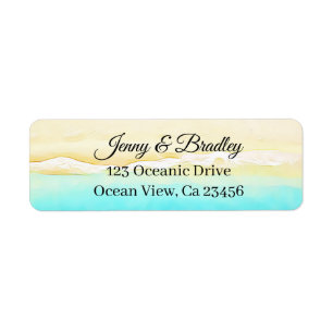 Hübsche Aquamarine und Sandozeanküste