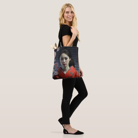 Hübsche Asienfrau Tasche (Am Model)