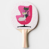 Hübsche Atomkatzen, Schwarz-weiß im Stuhl, rosa Pu Tischtennis Schläger (Vorderseite)