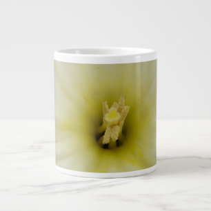 Hübsche blasse affodische Tasse