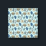 Hübsche Blaue Muschel Seepattern Leinwanddruck<br><div class="desc">Dieses hübsche, blaue und cremefarbene Muschel- und Seesternmuster verleiht dem Ganzen ein Bild vom Strand und vom Sommer. Es gibt fünf verschiedene Muscheln im Design und einen Seestern. Ideal für Wassersport / Strand / Meer / Küste Thema Dekoration. Die hellblaue Hintergrundfarbe kann durch Anpassen an das, was Sie möchten, angepasst...</div>