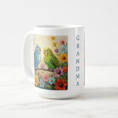 Hübsche blaue und grüne Sittiche personalisiert Kaffeetasse (Vorderseite Links)