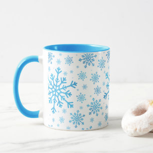 Hübsche Blaue Weihnachtsschneeflocken im Winter We Tasse