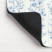 Hübsche blaue weiße Blumenstreifen Mousepad (Ecke)