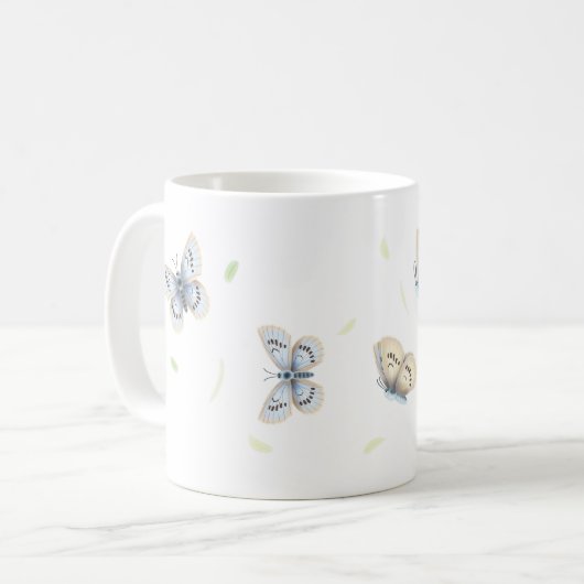 Hübsche Blauen und Crembutterfliegen im Flug Kaffeetasse (Vorderseite Links)