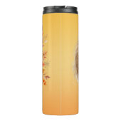 HÜBSCHE BLONDE-FRAU MIT FALL-PUMPKINS UND BLUME THERMOSBECHER (Rückseite)