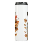 HÜBSCHE BLONDE-FRAU MIT HERBSTLAUBEN THERMOSBECHER (Rückseite)