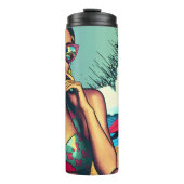 Hübsche Blonde Retro Frau und Surfer Typ Thermosbecher (Vorderseite)