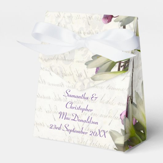 Hübsche Blume in Lila Geschenkschachtel (Vorderseite)