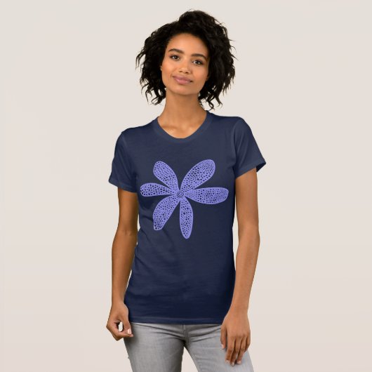 Hübsche Blume - Pastellblau T-Shirt (Vorne ganz)