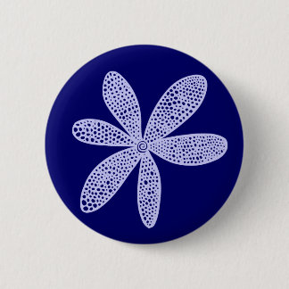 Hübsche Blume - Powblau auf Deep Navy Button