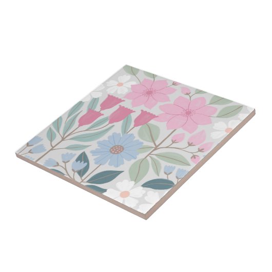 Hübsche Blumendrucke in Blaurosa Fliese (Seite)