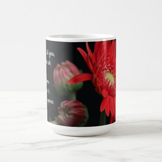 Hübsche Blüte, mit Vers von Mark 11:24 Kaffeetasse (Mittel)