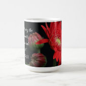 Hübsche Blüte, mit Vers von Psalm 118:24 Kaffeetasse (Mittel)