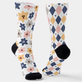 Hübsche Blüten und Raute Diamant Muster ungerade Socken