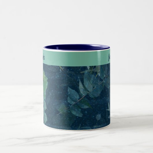 Hübsche dunkelblaue und Aquamarine grüne Blätter Zweifarbige Tasse (Mittel)